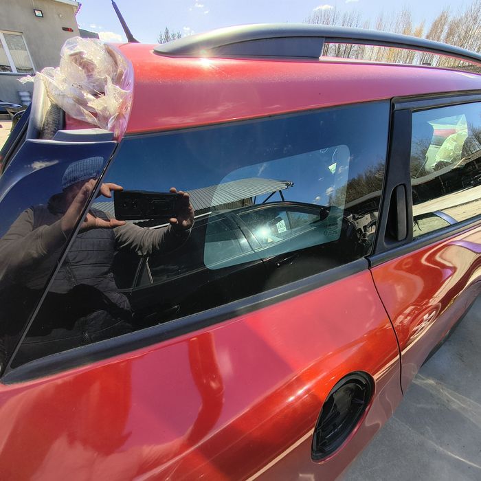 Clio 4 Kombi Szyba Lewa Prawa Karoseryjna