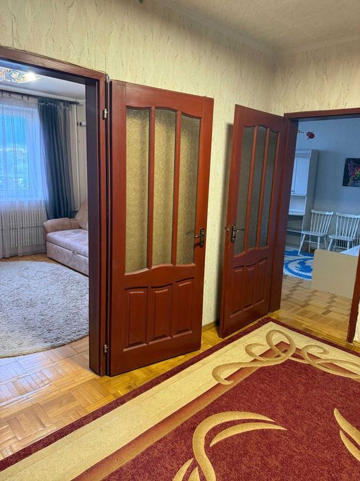 Сдам 3-х кімнатну квартиру м. Наукова, Космічна 27