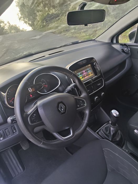 Renault Clio 0.9 TCE limited..só 69 mil km.nacional