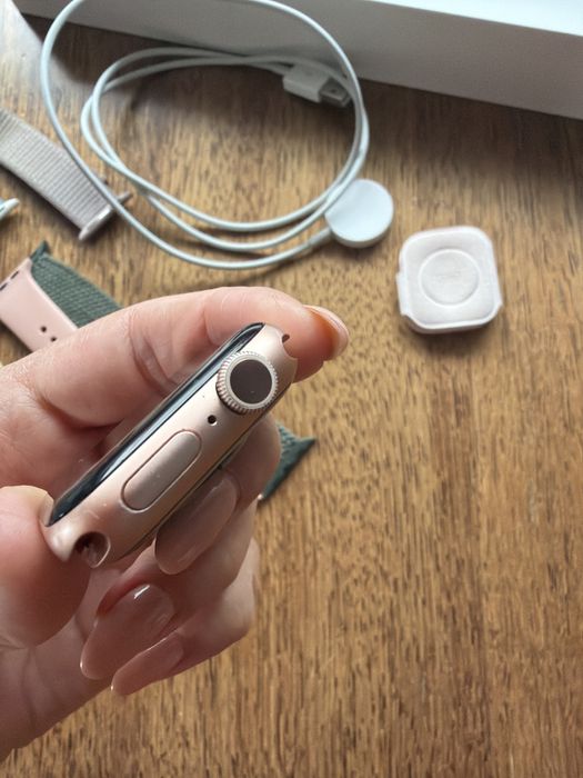 Apple Watch series 5 Gold Aluminium 40 mm