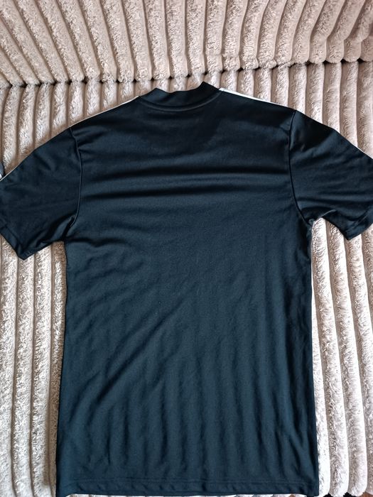 Sprzedam czarną koszulkę Adidas