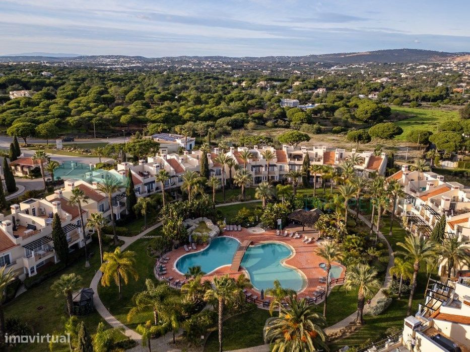 Elegante apartamento T2+1 na prestigiada residência Palmyra, Vila Sol