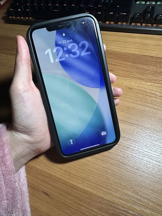 Продам Б/У iPhone 11 Pro Max