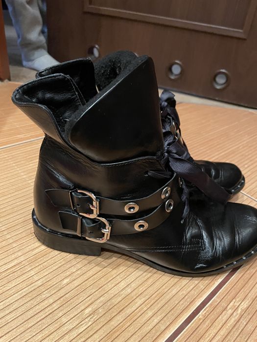 Botki buty skorzane czarne wiazane zamek kokardy 36