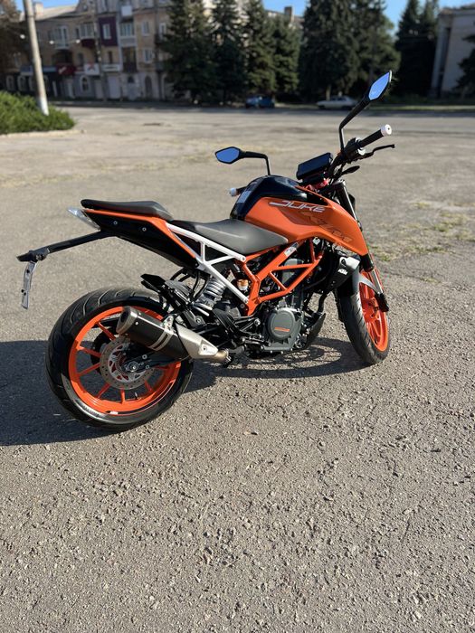 Мото KTM DUKE 390