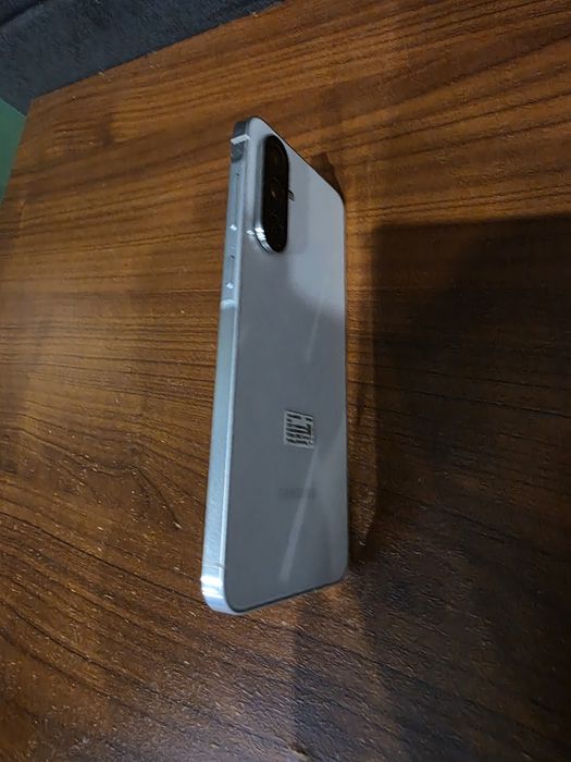 Samsung a56 5g +dodatki