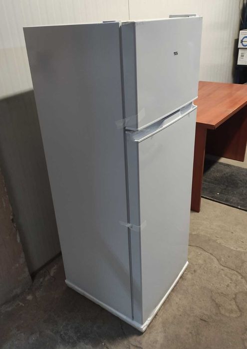 Lodówka TCL RF207TWE1 kompaktowa 144cm 207L Klasa E Biała OUTLET 7BH16