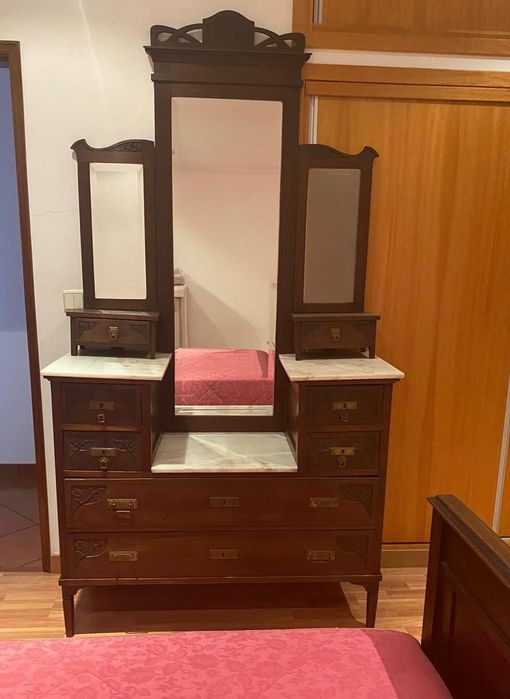Conjunto de Mobília de Quarto