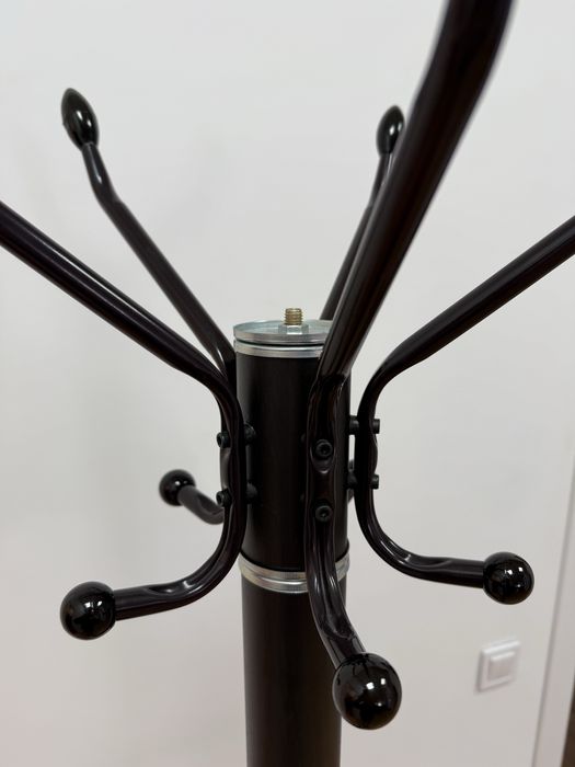 Вішалка для одягу (темне коричневе дерево)