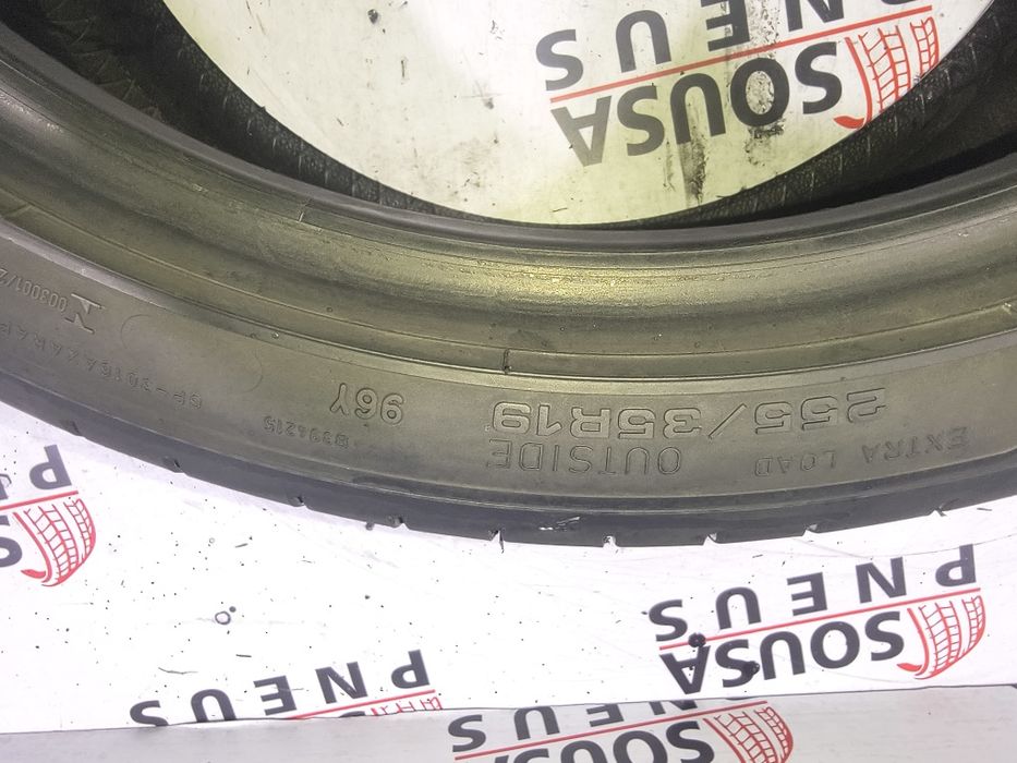 2 pneus semi novos Good Year 255-35R19 Oferta dos Portes