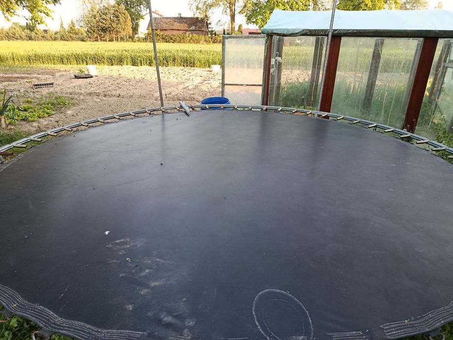 Trampolina na części
