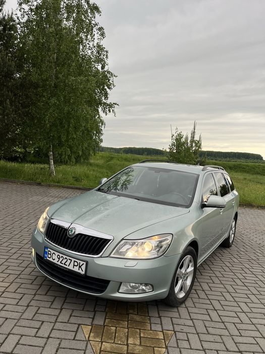 Skoda Octavia 2012 // покоління А5(FL).  2.0. DMT ( 140 к. с)
