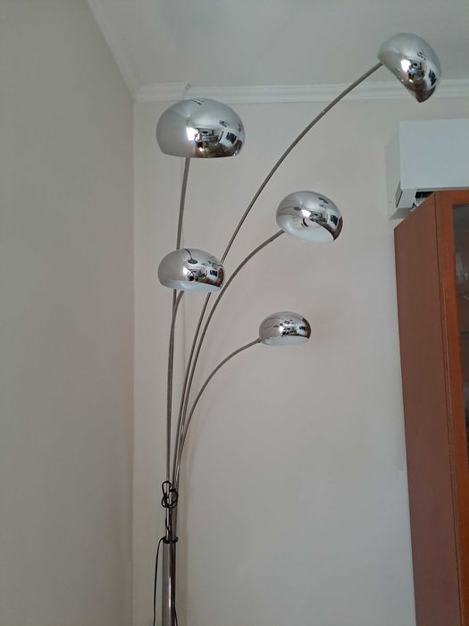 Cadeira de sala jantar em madeira