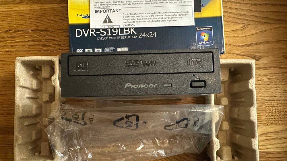 Pioneer DVR-S19LBK SATA nowy