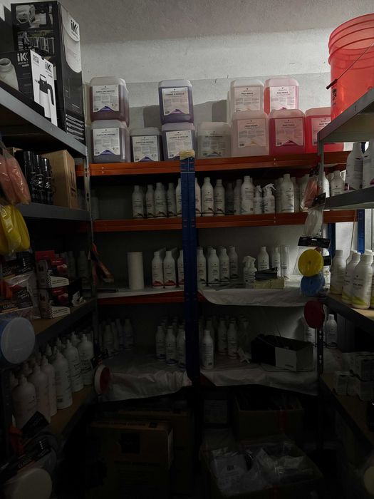 Recheio loja de detalhe automóvel