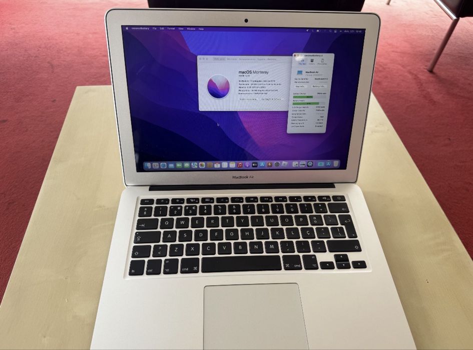 MacBook Air Early 2015  (8/128)