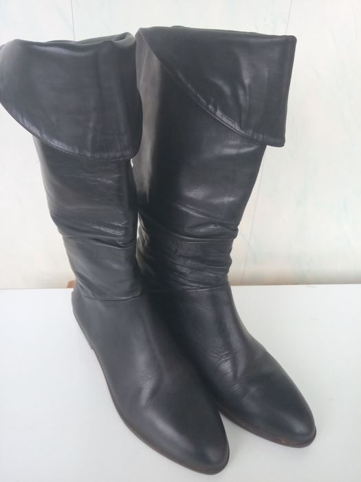 Кожаные сапоги женские