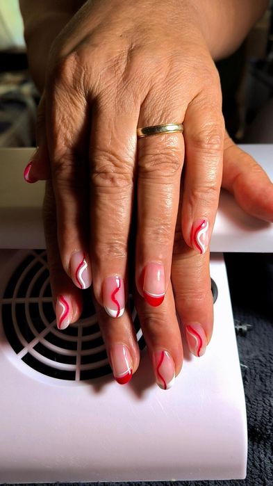 Faço unhas de gel perto da casa da música