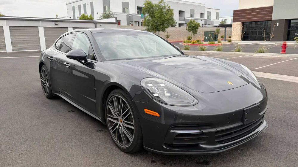 Porsche Panamera      2018