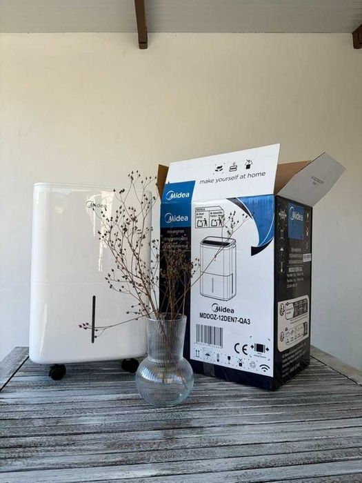 Desumidificador Midea 12L Wi-Fi até 35m2