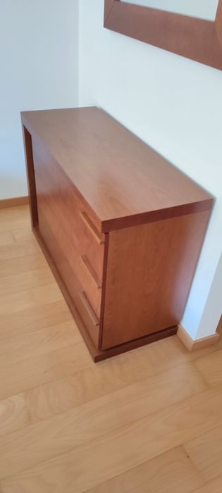 Cómoda / Aparador em Madeira – 3 Gavetas + Espaço de Arrumação