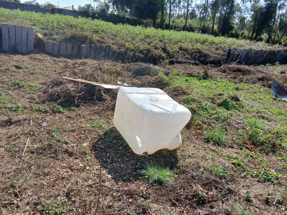 Móvel metálico sapateira