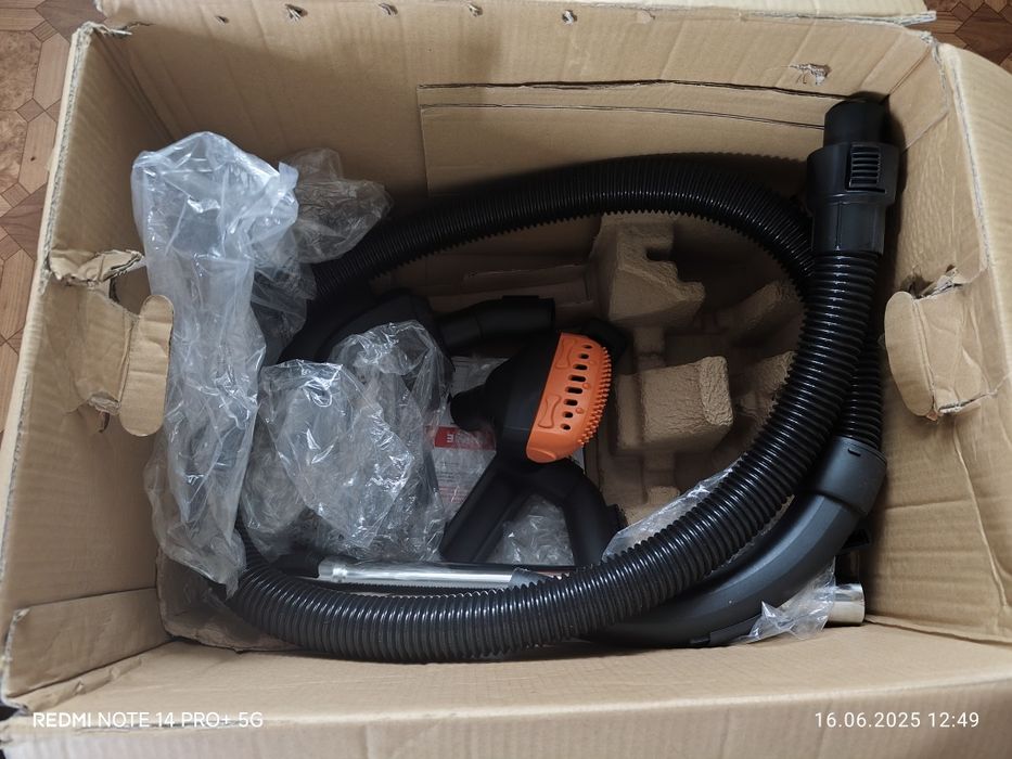 Пилосос Prime Technics PVS 2214 MR