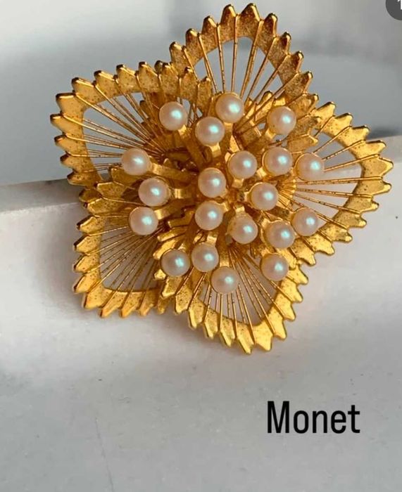 Broszka pozlacana vintage ,,Monet''