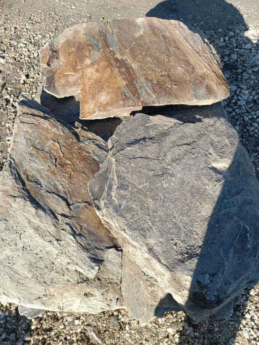 Łupek szarogłazowy księżycowy duże płyty kamień naturalny na kaskadę