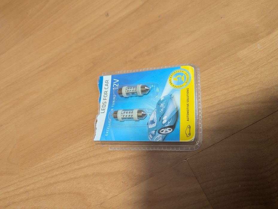 Żarówki LED do samochodu 12V SV8,5 10x36
