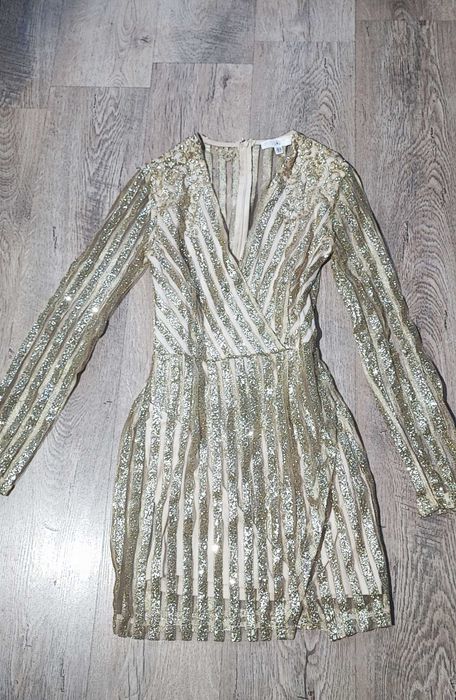 Блискуче плаття для вечірнього виходу