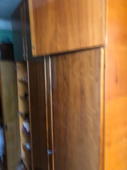 шафа одна трьохдверна,стінка до вітальні