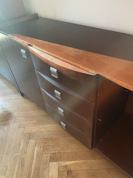 Zestaw ciemnych mebli Meble salon RTV drewniane