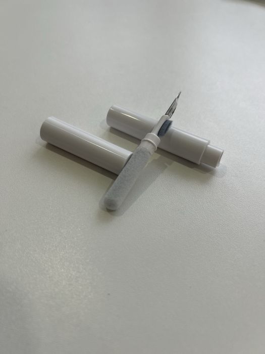 Ручка-щітка для чищення навушників, телефонів, клавіатур, мишок, пульт