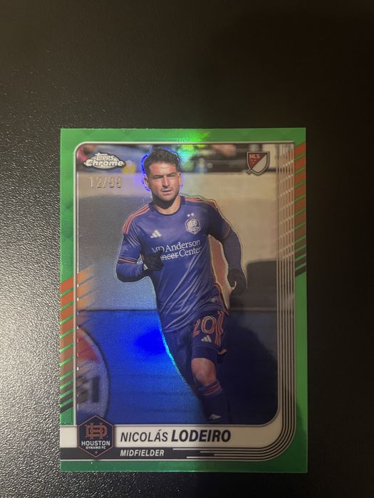 Лот із карток MLS Topps Chrome (автограф + 4 тиражки + 27 бази)