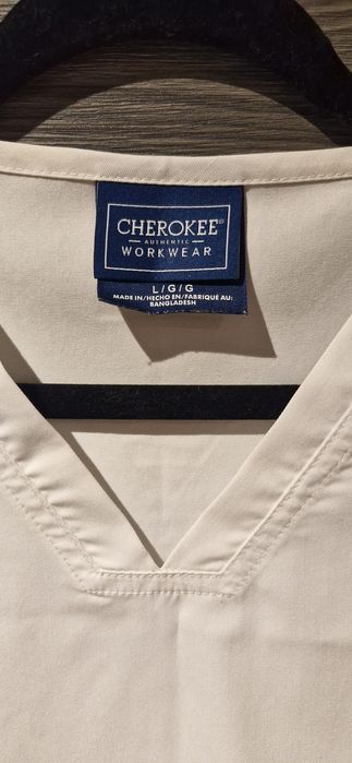 Bluza medyczna Uniformix seria ,, CHEROKEE  ,,- stan idealny