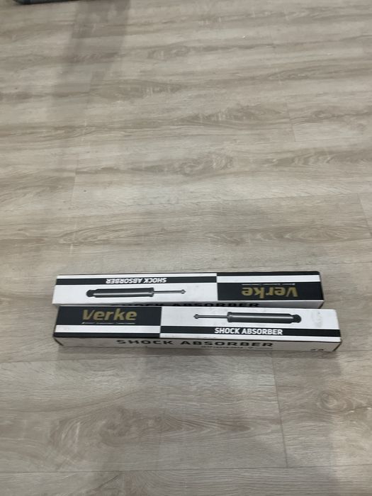 Amortecedores ( traseiro) novos  Golf 4 Verke – Ainda Lacrada