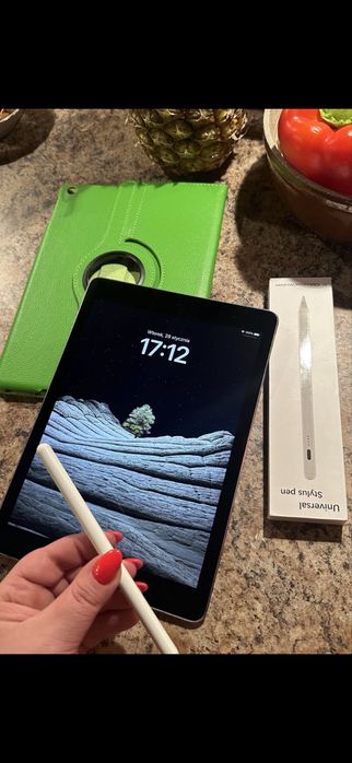 Tablet iPad Apple Retina 10” - TOUCH ID - PROCREATE