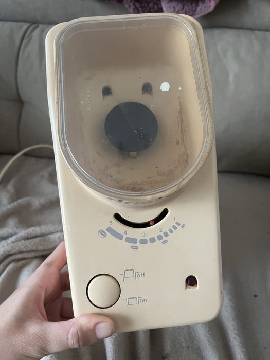 Máquina de café em grão Ariete