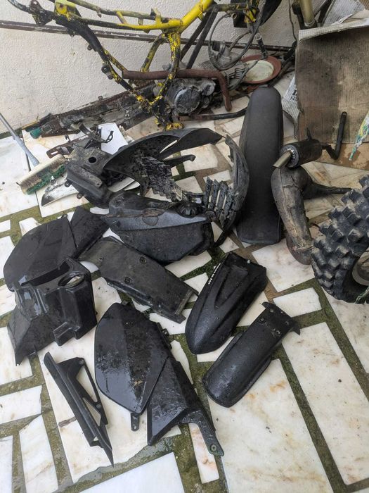 DTx50 - Peças, Motor, Quadro, Plasticos, Suspensões, Rodas, etc