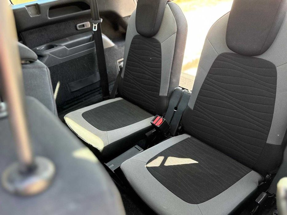 Citroën C4 Picasso — fotografia 8
