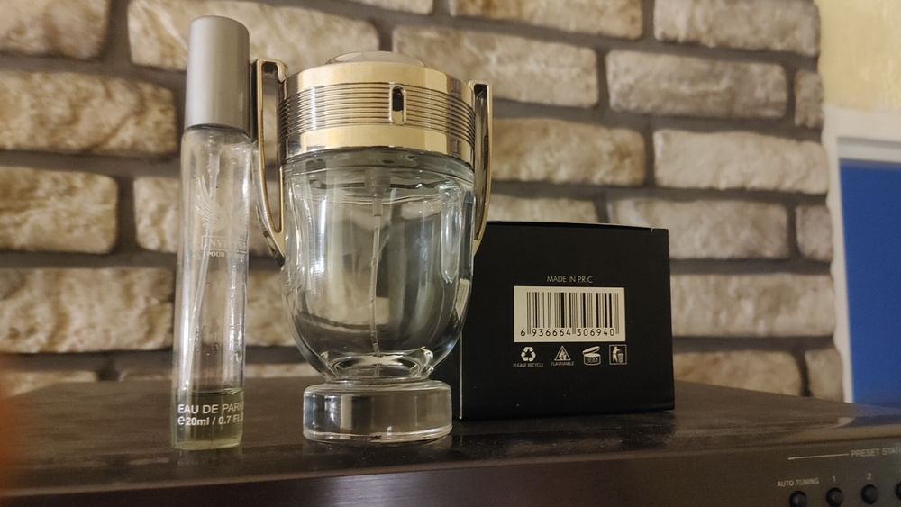 Paco Rabanne Invictus edp flakon plus próbka