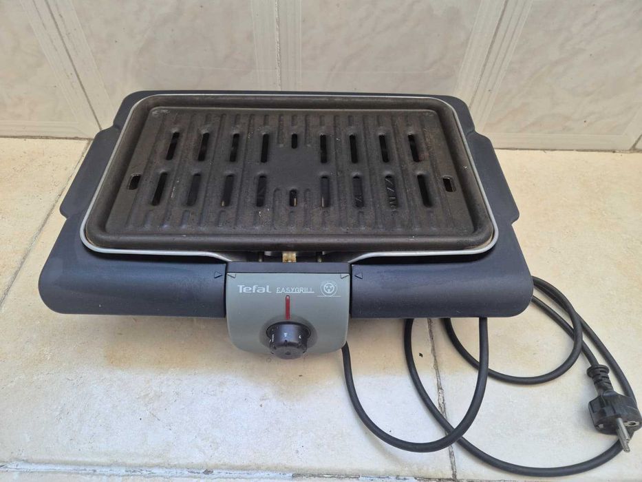 Gelhador Eléctrico TEFAL Easy Grill 2300 W para churrasco, pouco usado