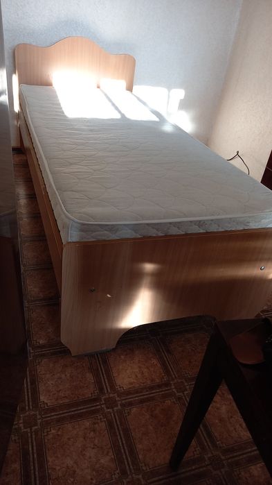 Ліжко Кровать 195х85 с пружинным матрасом