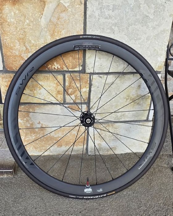 Bicicleta estrada Superior X-ROAD GF com rodas carbono