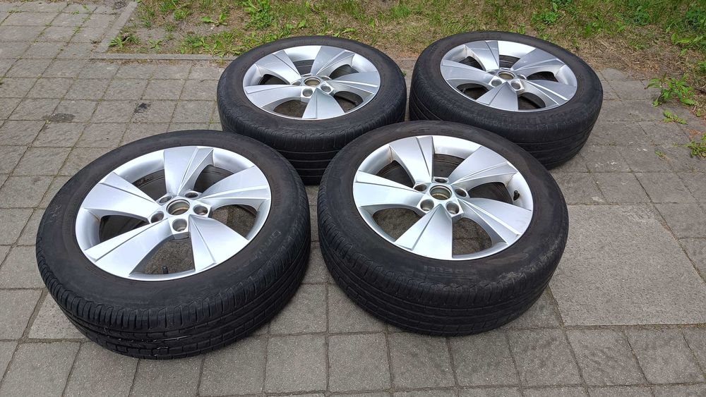 felgi aluminiowe z oponami do Skody Superb, 17" stan felg bdb 4 szt.