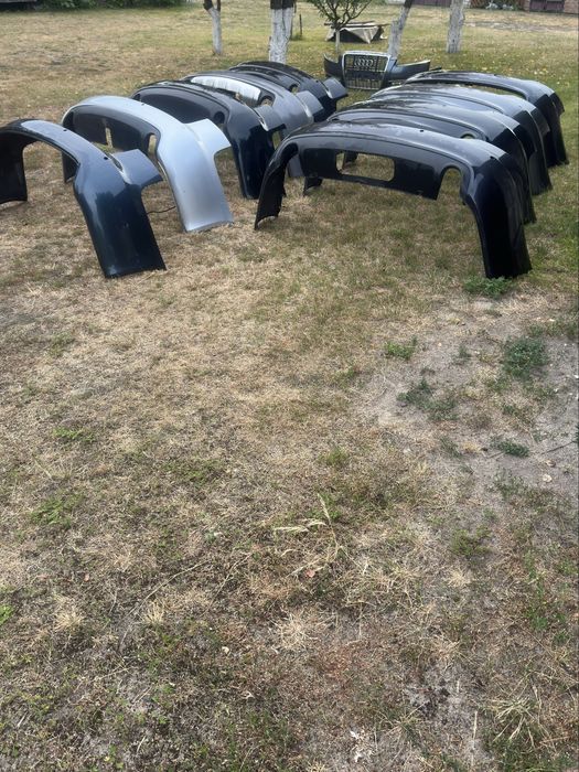 Бампер , решітка бампера, заглушка, галогенка Ауді а6 с6