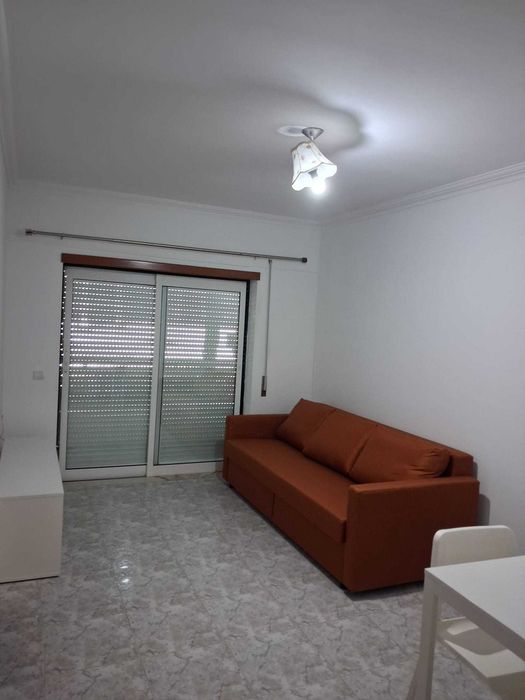 Arrendo apartamento t1
