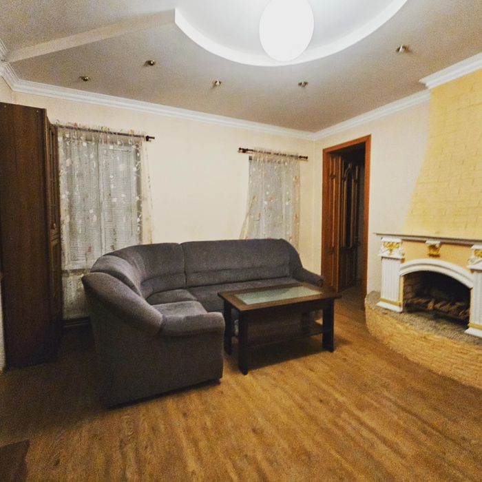 Оренда двухкімнатної квартири з АВТОНОМНИМ ОПАЛЕННЯМ в самому центрі