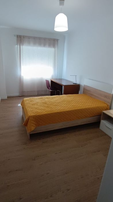 Quarto para estudante